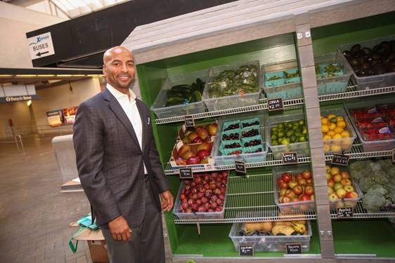 MARTA GM Keith Parker at 2016 Fresh MARTA Market Ribbon-cutting